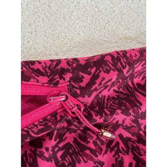 Lululemon Women's Burgundy w/Pink Detail Running Shorts Size 8 - Picture 6 of 6